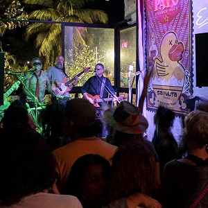 festival-sayulita-2019-los-gatos-negros-de-sayulita-super-sonic-soul-pimps-bar-don-pato-10-a
