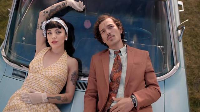 Mon Laferte y Caloncho estrenan video de Palmar